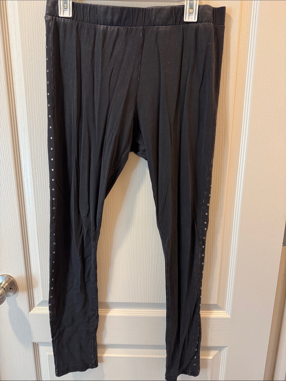 Divided Black Leggings with Side Silver Studs